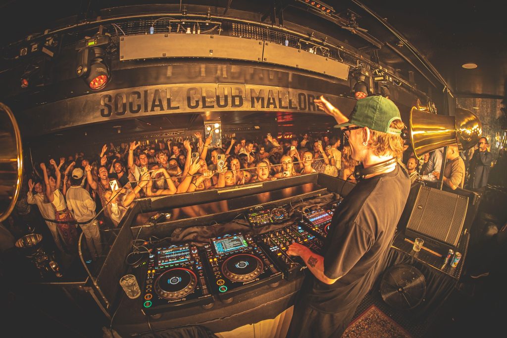 Social Club